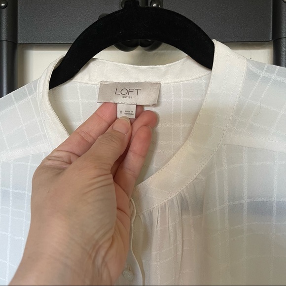 Ivory Loft Blouse - Picture 2 of 8